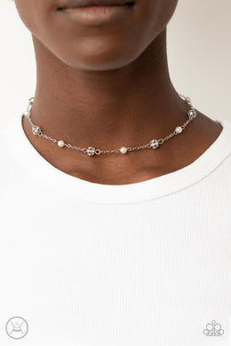 Rumored Romance - white Necklace & Earrings