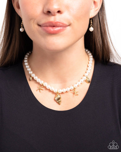 Paparazzi Beachcomber Beauty - Gold Necklace & Earrings