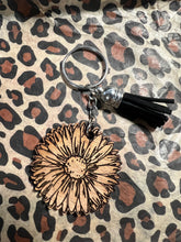 Load image into Gallery viewer, Sunflower Keychain
