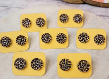 Load image into Gallery viewer, Acrylic Cheetah print post earrings