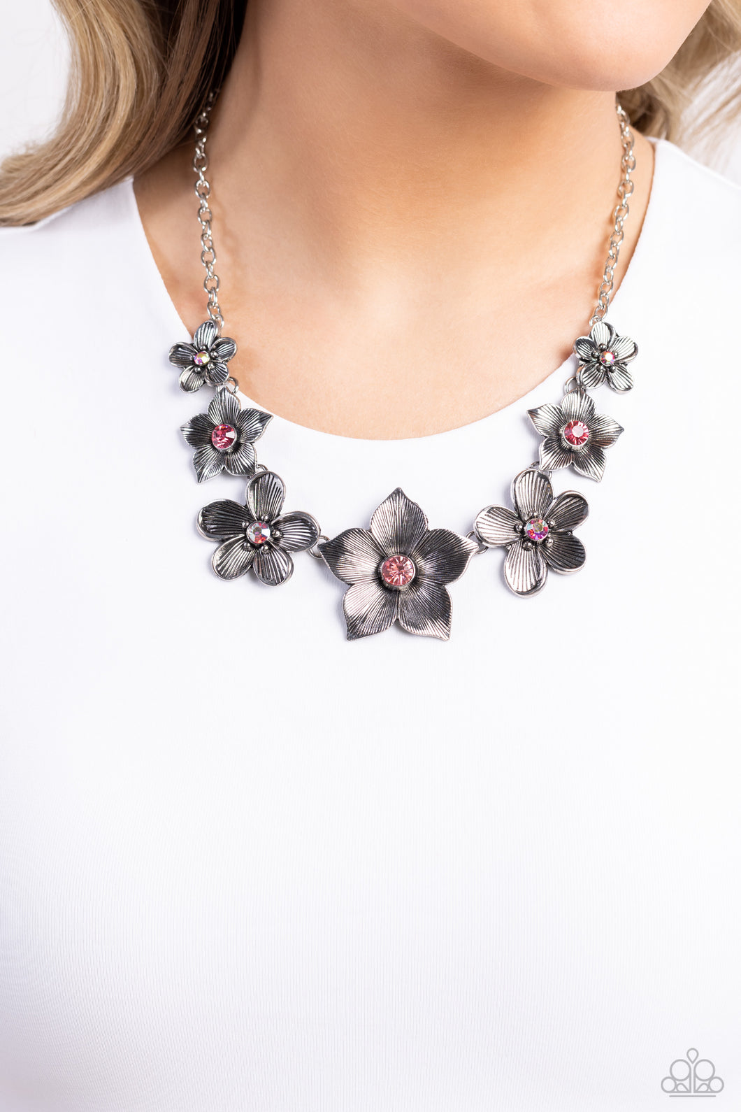 Paparazzi Free FLORAL - Pink - Necklace & Earrings