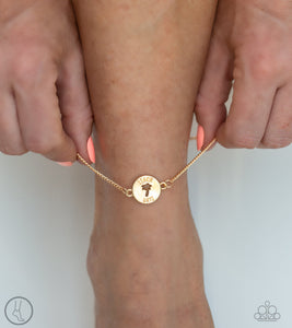 Paparazzi Palm Tree Paradise - Gold - "Beach Days" Necklace and matching Earrings - $5 Jewelry With Ashley Swint