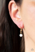 Load image into Gallery viewer, Paparazzi Hook, VINE, and Sinker - Gold - Necklace and matching Earrings - $5 Jewelry with Ashley Swint