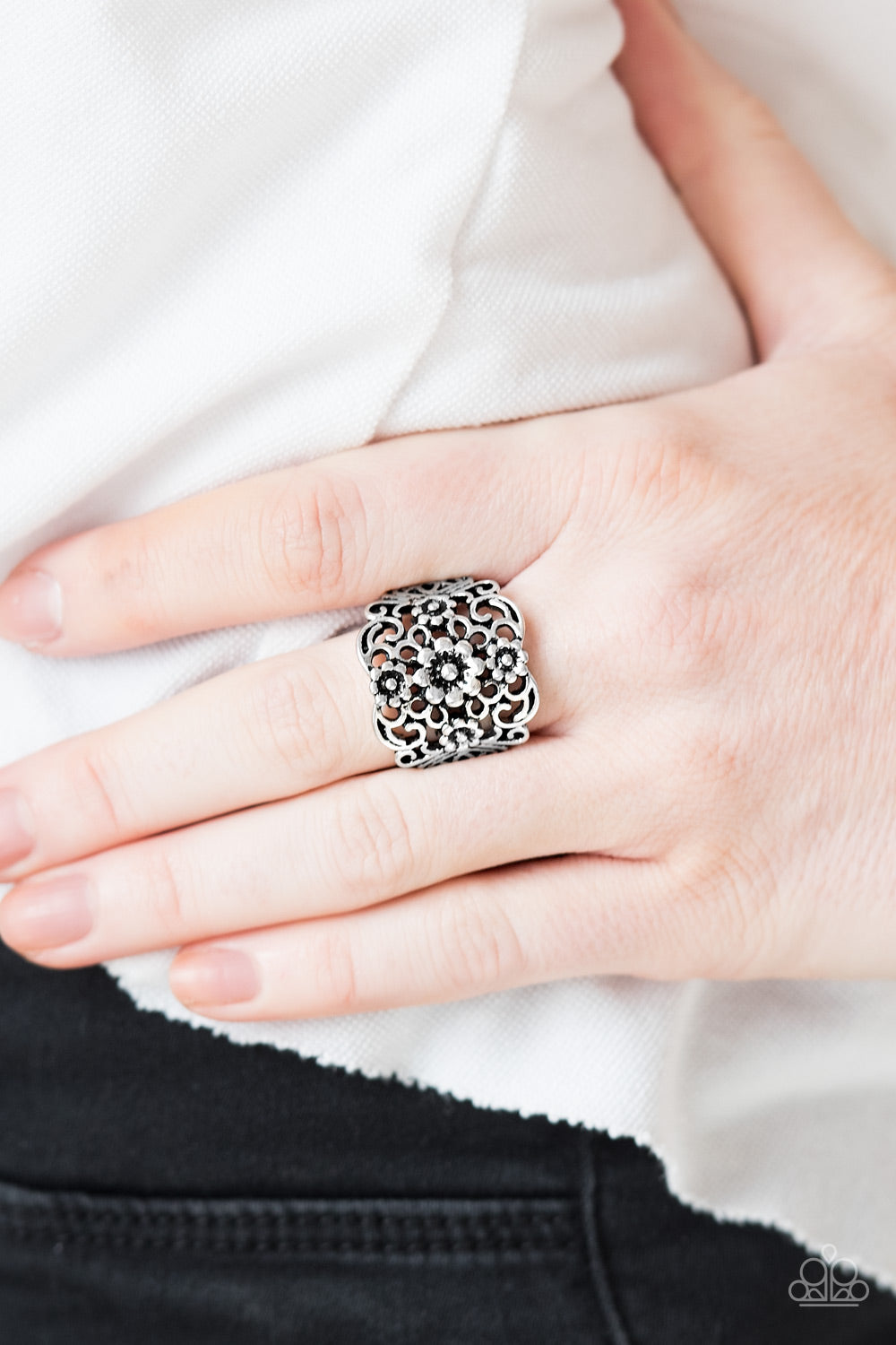 Paparazzi Divinely Daisy - Silver Daisies - Antiqued Shimmer - Ring - $5 Jewelry With Ashley Swint