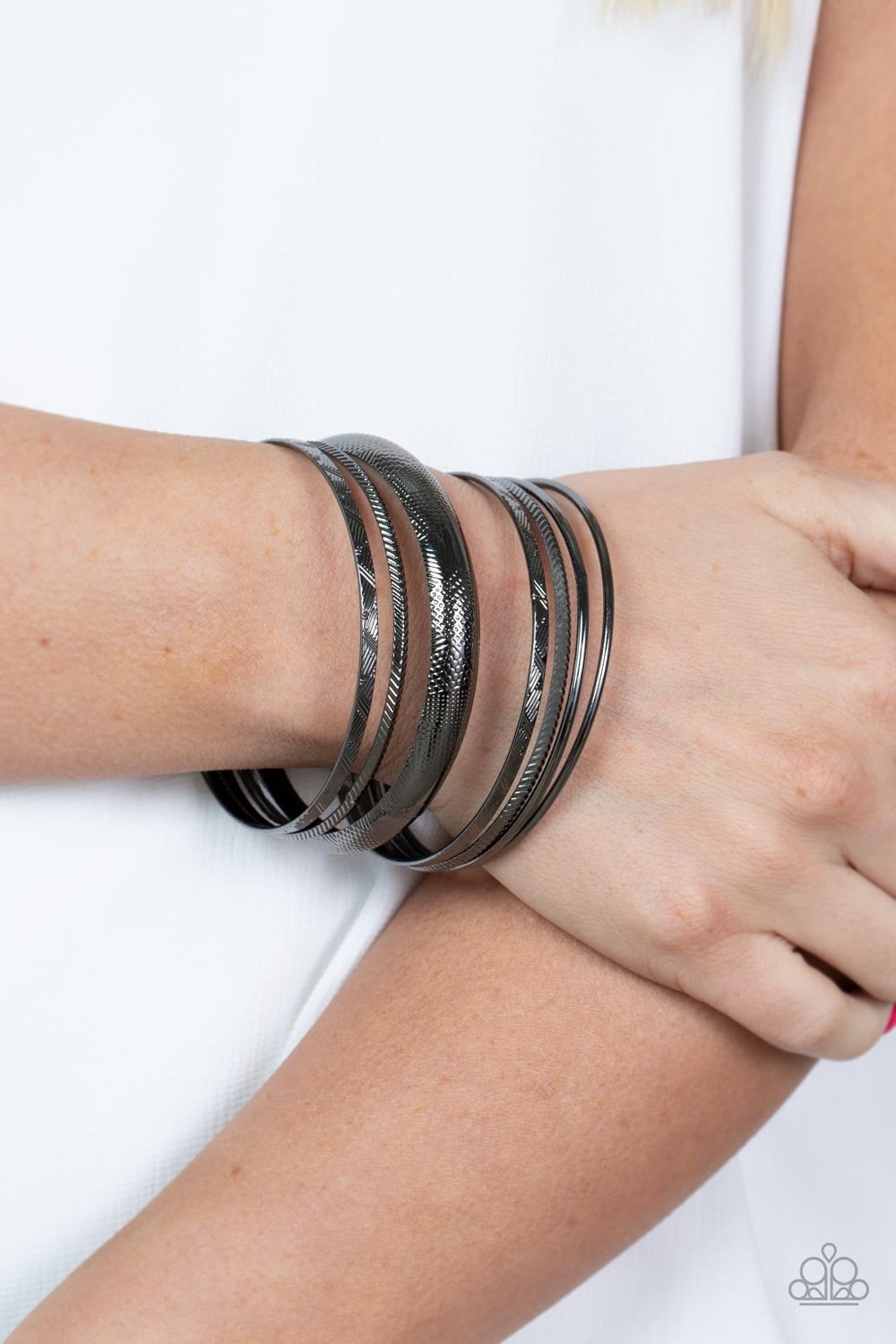 Paparazzi Stackable Stunner - Black 7 Bangles Bracelet