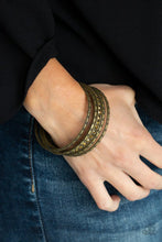 Load image into Gallery viewer, Paparazzi Glitzy Grunge - Brass - Set of 5 Bracelets