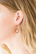 Load image into Gallery viewer, Paparazzi Rippling Relic - Brass - Rippling Pendant - Necklace &amp; Earrings - $5 Jewelry With Ashley Swint
