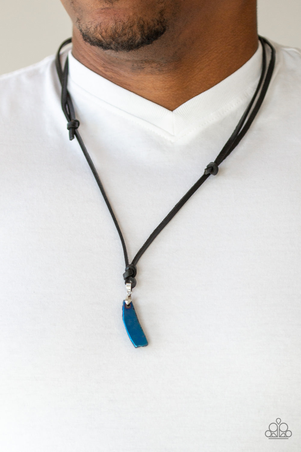 Blue rock necklace top