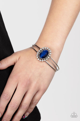 PRE-ORDER - Paparazzi Prismatic Flower Patch - Blue - Bracelet - $5 Jewelry with Ashley Swint