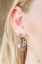 Load image into Gallery viewer, Paparazzi Fiercely 5th Avenue - Complete Trend Blend / Fashion Fix Set - August 2018 - $5 Jewelry With Ashley Swint