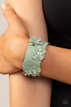 Load image into Gallery viewer, Paparazzi What Do You Pro-POSIES - Green - Snap Bracelet