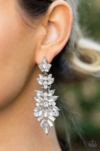 Paparazzi Frozen Fairytale - White - Life of the Party Exclusive May 2022
