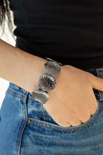 Load image into Gallery viewer, Paparazzi Treasure Cache - Black - Hammered Gunmetal Discs - Stretchy Band Bracelet - $5 Jewelry with Ashley Swint