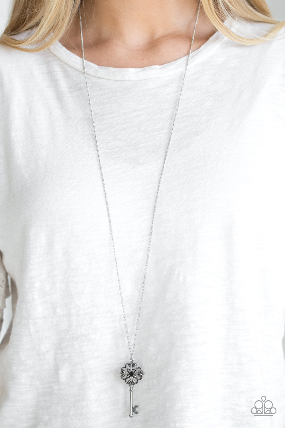Silver key top necklace paparazzi