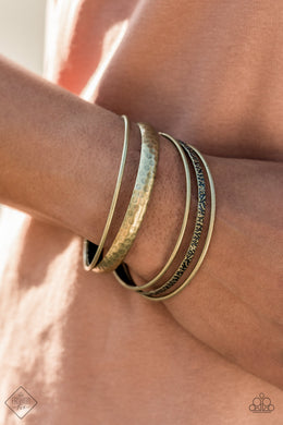 Paparazzi Get Into Gear - Brass - Bracelets - Trend Blend / Fashion Fix Exclusive January 2021 - $5 Jewelry with Ashley Swint