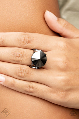 PRE-ORDER - Paparazzi Showcase Social - Black - Ring - $5 Jewelry with Ashley Swint